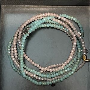 Marlyn Schiff - Mini Stretch Beaded Bracelet - Light Purple & Light Blue
